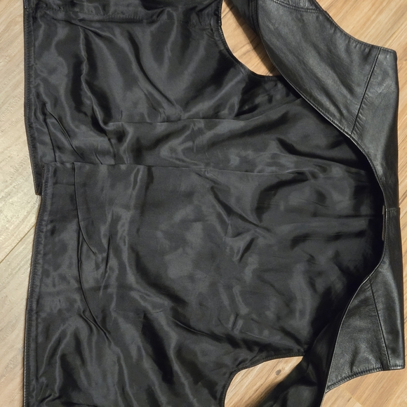 Men's Black Leather Vest by Perfect Leather Goods - Picture 4 of 8